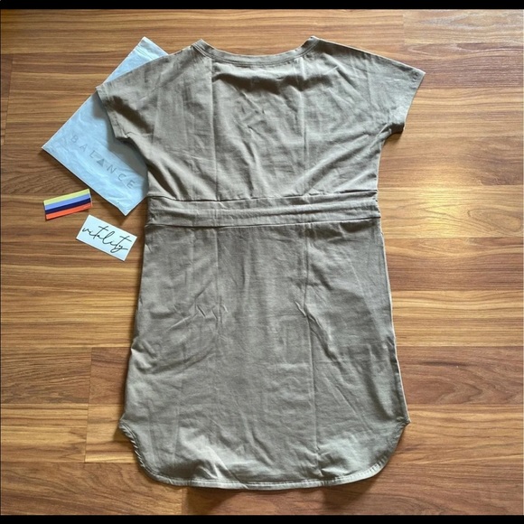 ❗️SOLD❗️Balance Athletica Ease Dress - Picture 3 of 9